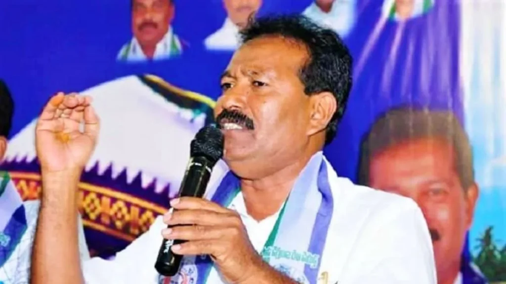 గుజరాత్‌లో వైఎస్సార్​సీపీ మాజీ ఎమ్మెల్యే ముస్తఫా అరెస్ట్