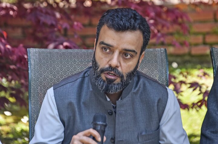 నేషనల్ కాన్ఫెరెన్స్ కు, పదవికి శ్రీనగర్ ఎంపీ రాజీనామా!