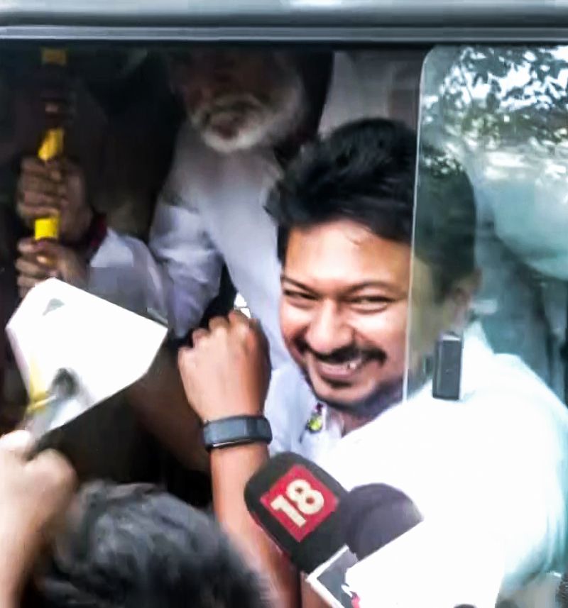 త్రిషపై అసభ్యకర వ్యాఖ్యలు..ఉదయనిధి అరెస్ట్, హైకోర్టులో బెయిల్ 