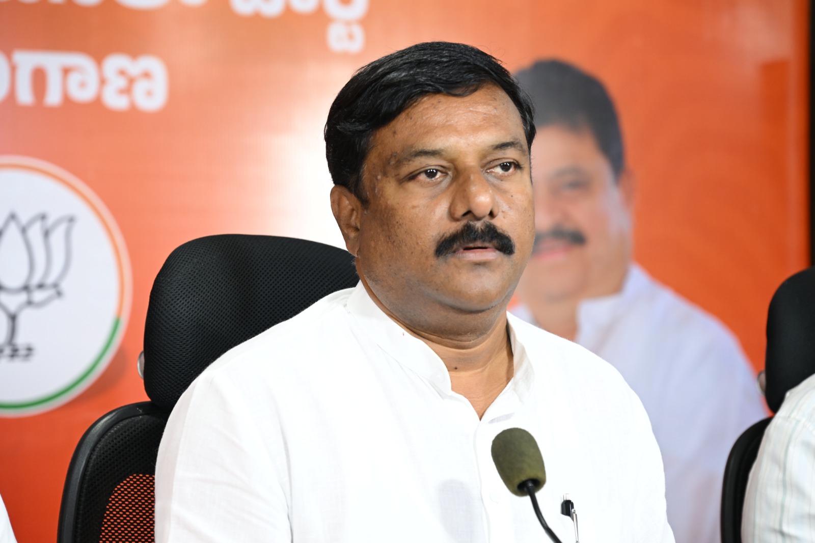 అసెంబ్లీలో నడిచింది సభ కాదు…కాంగ్రెస్–బీఆర్ఎస్ పార్టీల నాటకం  