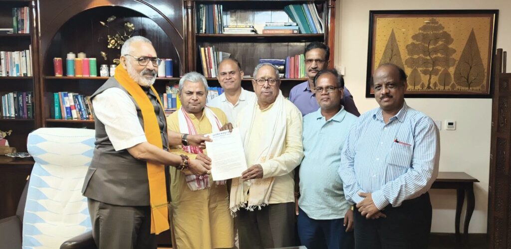 చేనేత, పట్టు రంగాలకు ప్రాధాన్యత ఇవ్వాలి .. బిఎంఎస్ 