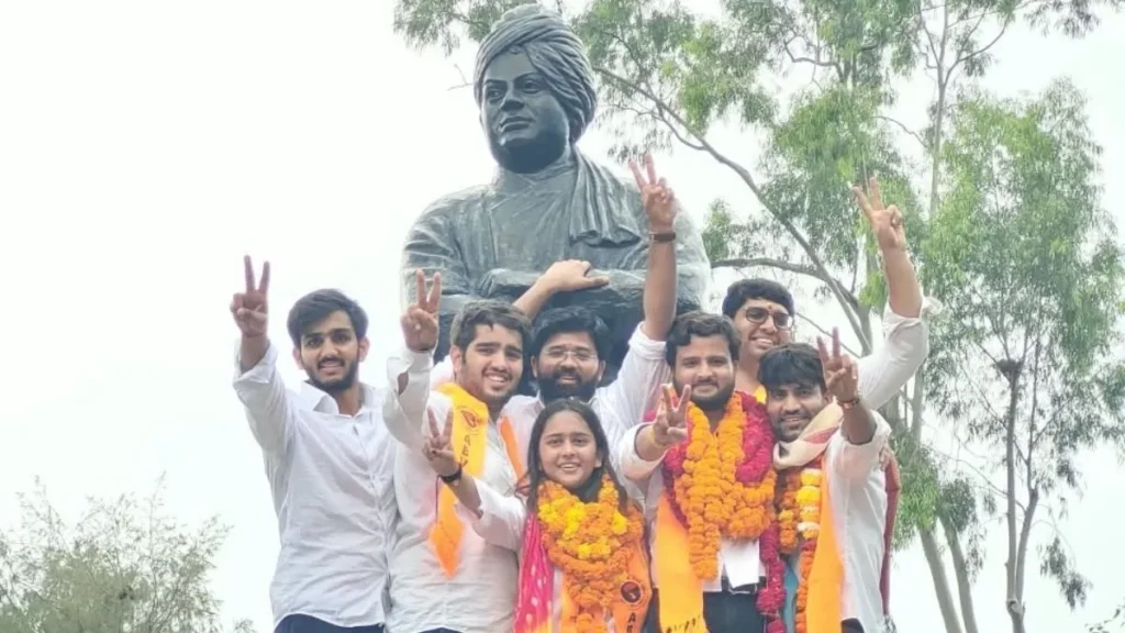 ఢిల్లీ యూనివర్సిటీ ఎన్నికల్లో ఏబీవీపీ హవా, 3 స్థానాలు కైవసం
