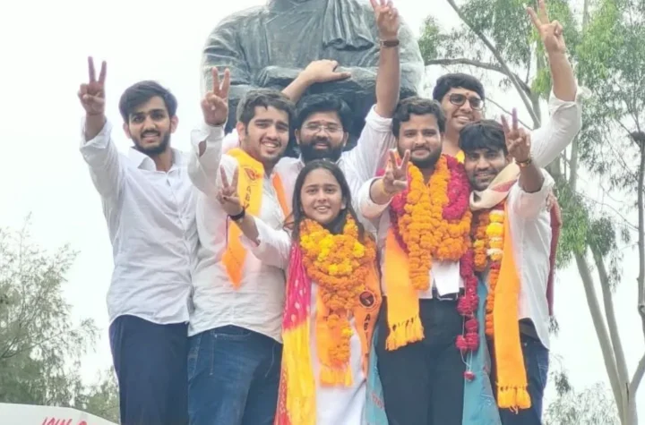 ఢిల్లీ యూనివర్సిటీ ఎన్నికల్లో ఏబీవీపీ హవా, 3 స్థానాలు కైవసం