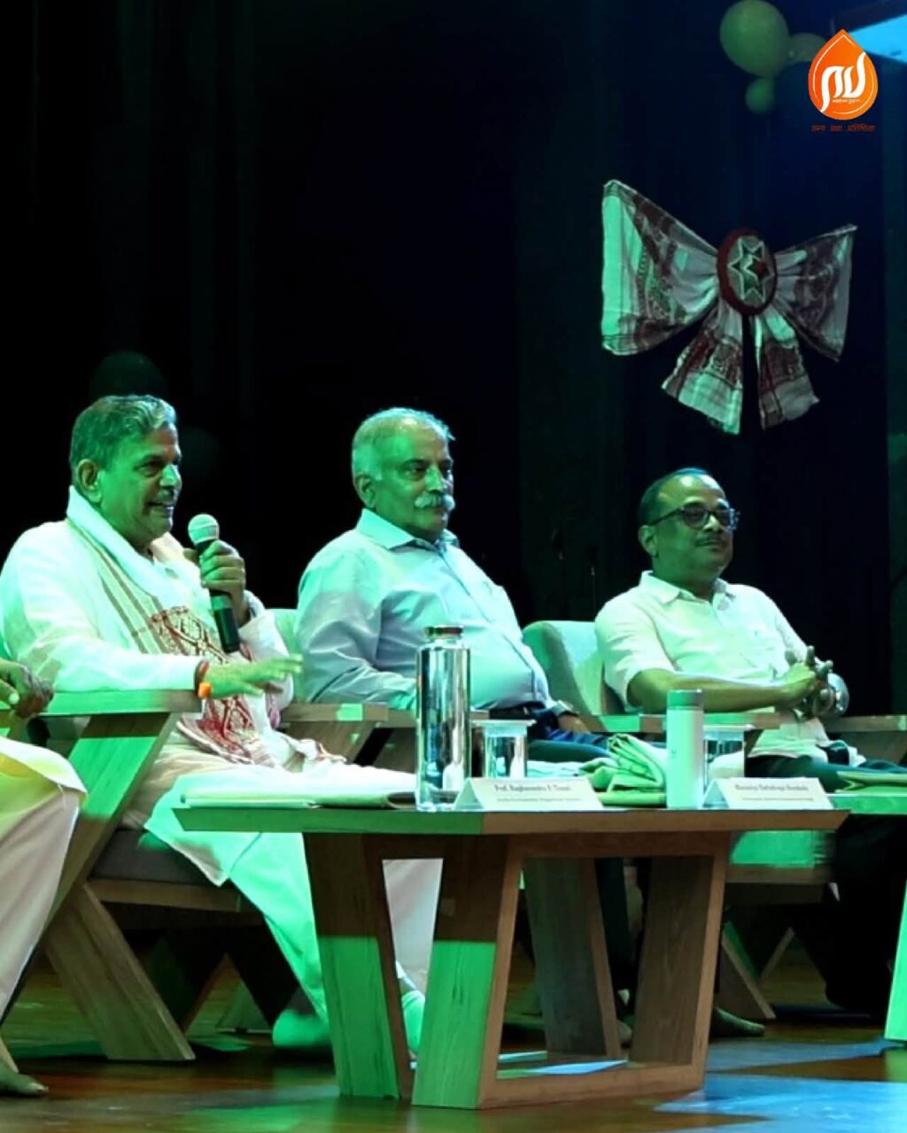 విద్యార్థులే దేశ భవిష్యత్తుకు పునాది 