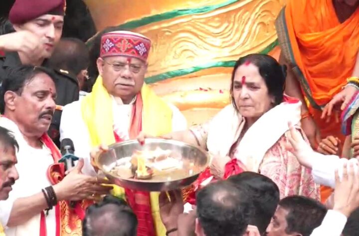 ఖైరతాబాద్‌ మహాగణపతికి గవర్నర్‌ దంపతుల తొలి పూజ