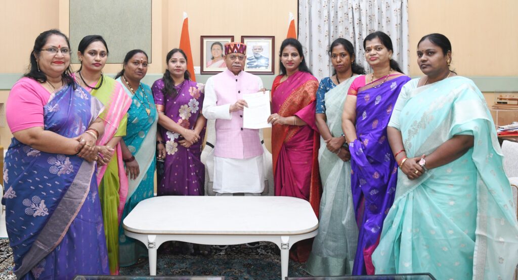 తెలంగాణలో మహిళలకు రక్షణ కరువు