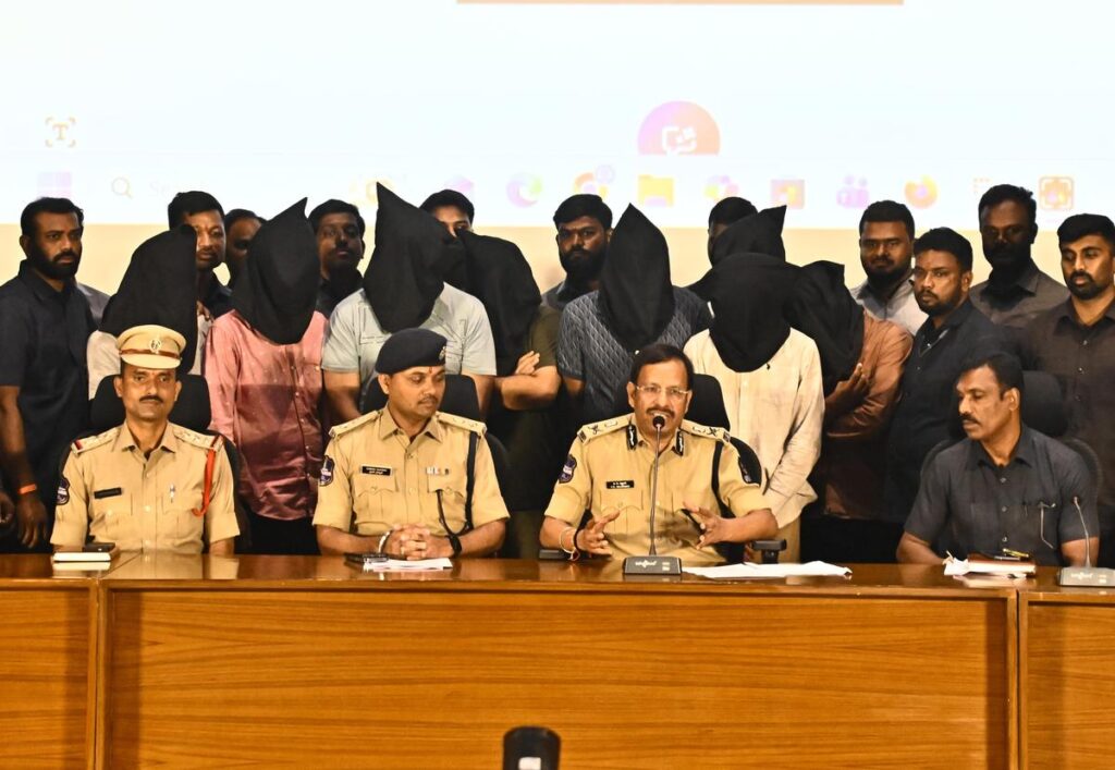 దొంగిలించిన మొబైల్ ఫోన్లు  బంగ్లాదేశ్‌కు అక్రమ రవాణా!