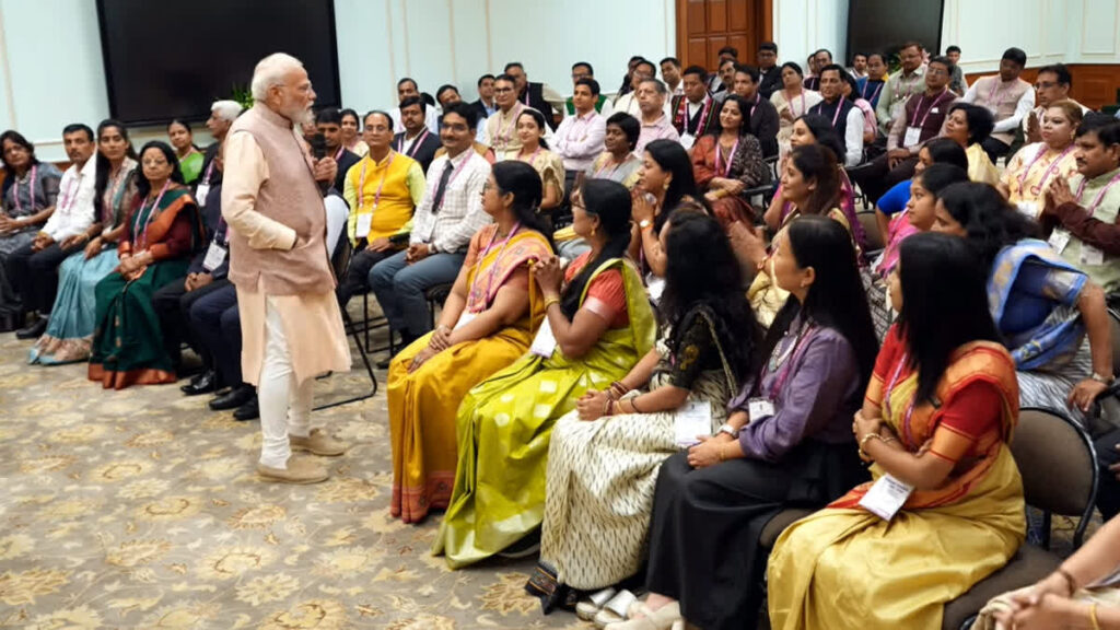 పిల్ల‌లు స్క్రీన్‌కు బానిస‌వుతున్నారు.. వారిని మైదానంలో ఆడించండి