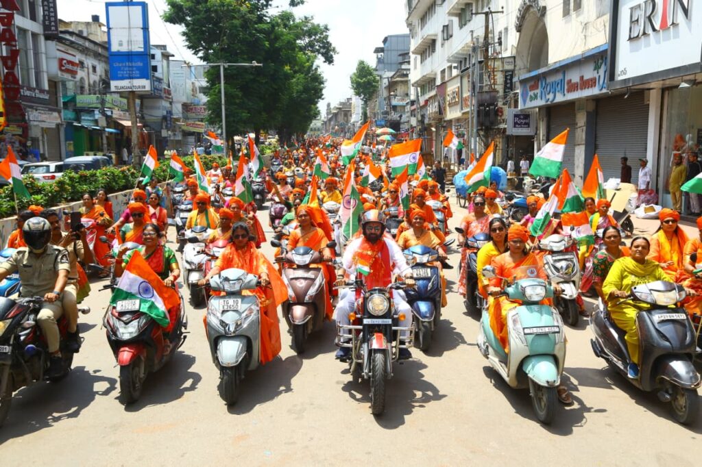 కదం తొక్కిన బీజేపీ మహిళా మోర్చా ‘మహిళా శక్తి స్కూటీ ర్యాలీ’