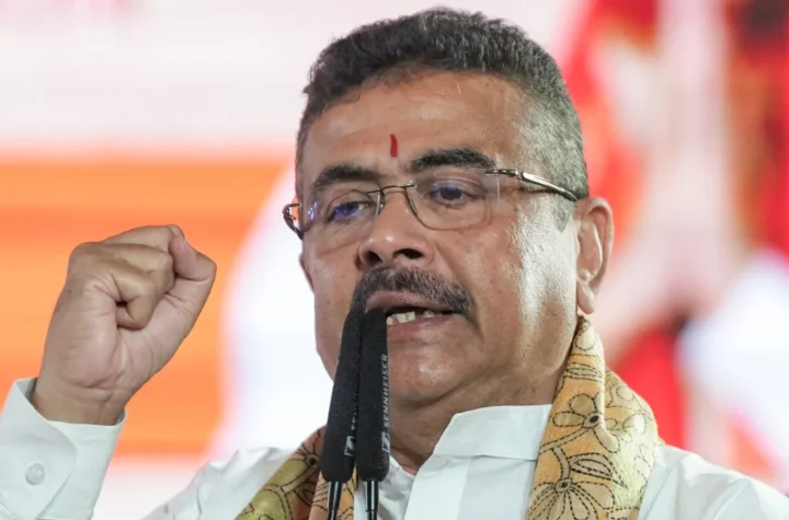 బెంగాల్ విద్యార్థుల‌కు మొబైల్ ఫోన్లకు ఆర్థిక సాయం రద్దు