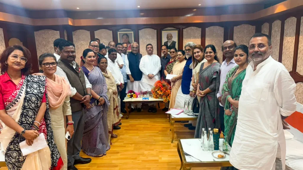 దుర్గా పూజ తర్వాత బీజేపీలో చేరనున్న టీఎంసీ రెబెల్స్?