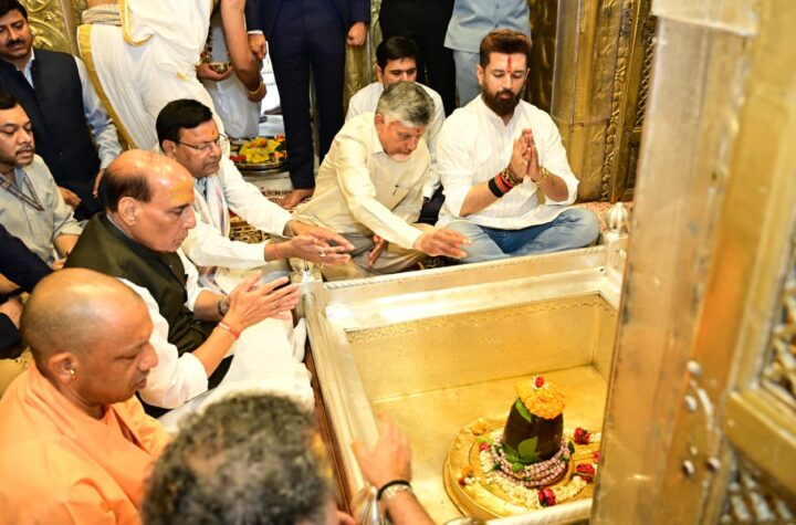 మోదీ పుట్టినరోజున వారణాసిలో రాజ్‌నాథ్, యోగి, చంద్రబాబు ప్రార్థనలు