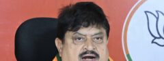 కరవుతో రైతులు చస్తుంటే కేబినెట్ రద్దు చేసి ఢిల్లీకి పారిపోయిన రేవంత్