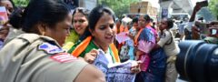 మహిళా మోర్చా  ఆధ్వర్యంలో గాంధీ భవన్ ముట్టడి